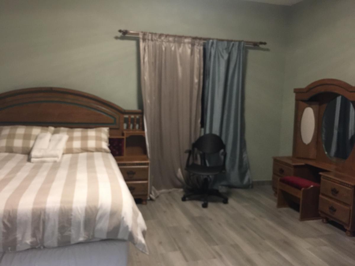 Coco Palm Bed&Breakfast 빈트후크 외부 사진